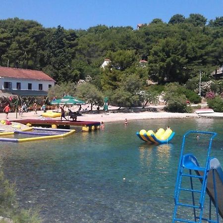 Apartments Vlado - 50M From The Sea Rogač Buitenkant foto