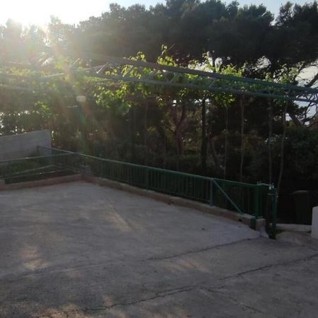 Apartments Vlado - 50M From The Sea Rogač Buitenkant foto